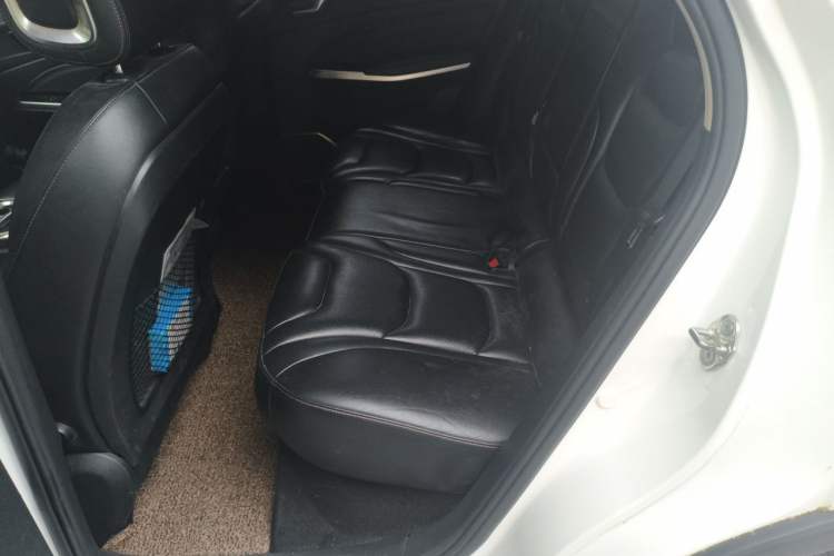 Used Hongqi E-HS3 2019 Zhilian Qiyue Two-Wheel Drive Version Left Rear Seat