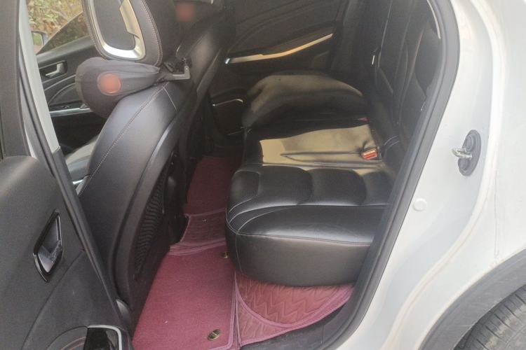 Used Hongqi E-HS3 2019 Zhilian Qiyue Two-Wheel Drive Version Left Rear Seat
