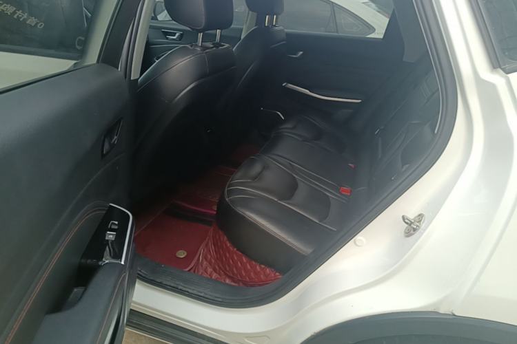 Used Hongqi E-HS3 2019 Zhilian Qiyue Two-Wheel Drive Version Left Rear Seat