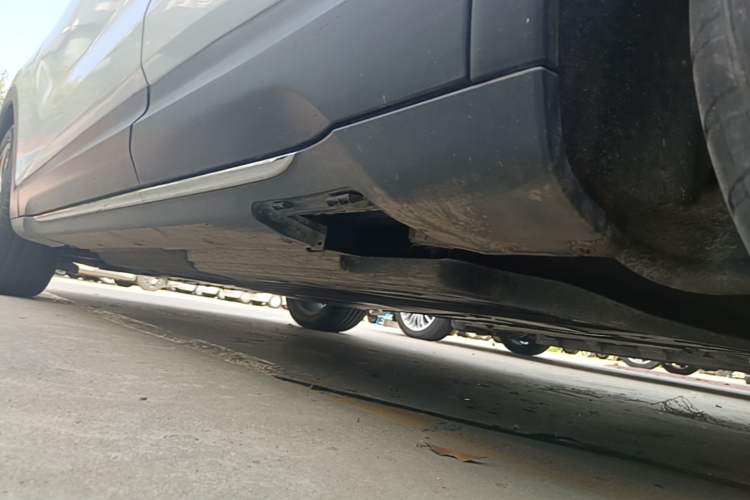 Used Hongqi E-HS3 2019 Zhilian Qiyue Two-Wheel Drive Version Left Side Sill
