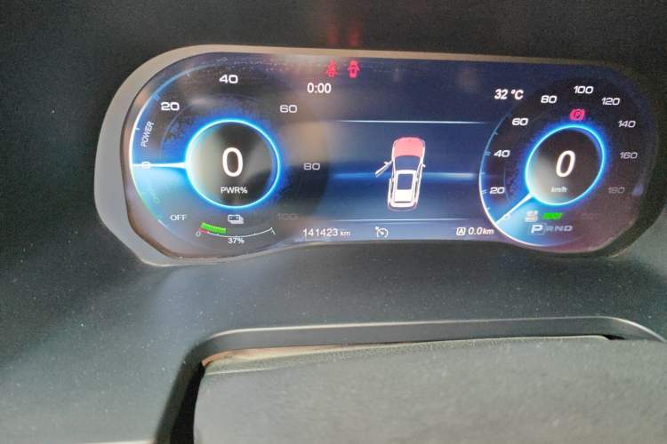 Used Hongqi E-HS3 2019 Zhilian Qiyue Two-Wheel Drive Version Odometer Close Up