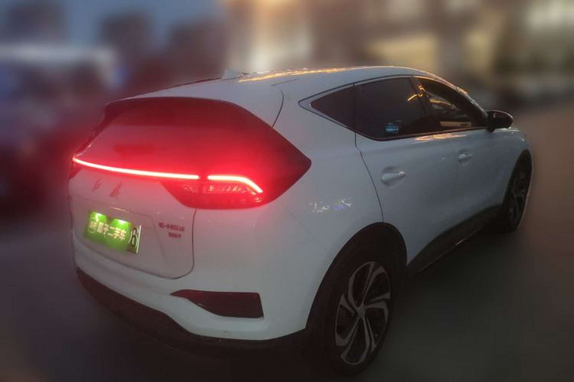 Used Hongqi E-HS3 2019 Zhilian Qiyue Two-Wheel Drive Version Rear Right 45 Deg