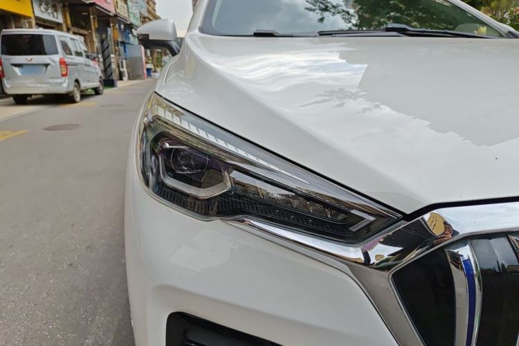 Used Hongqi E-HS3  Right Front Headlight