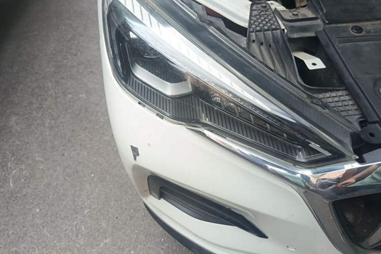 Used Hongqi E-HS3 2019 Zhilian Qiyue Two-Wheel Drive Version Right Front Headlight