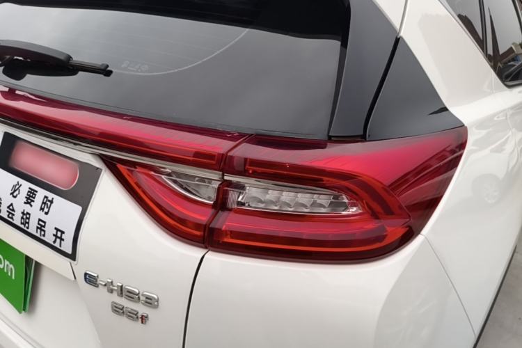 Used Hongqi E-HS3 2019 Zhilian Qiyue Two-Wheel Drive Version Right Rear Taillight