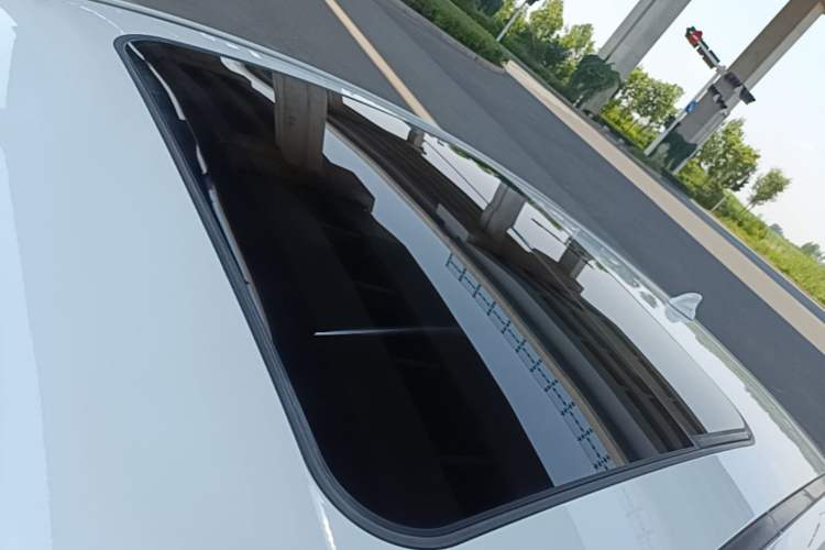 Used Hongqi E-HS3 2019 Zhilian Qiyue Two-Wheel Drive Version Roof