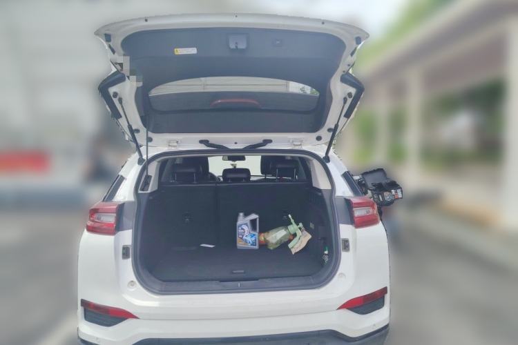 Used Hongqi E-HS3 2019 Zhilian Qiyue Two-Wheel Drive Version Trunk