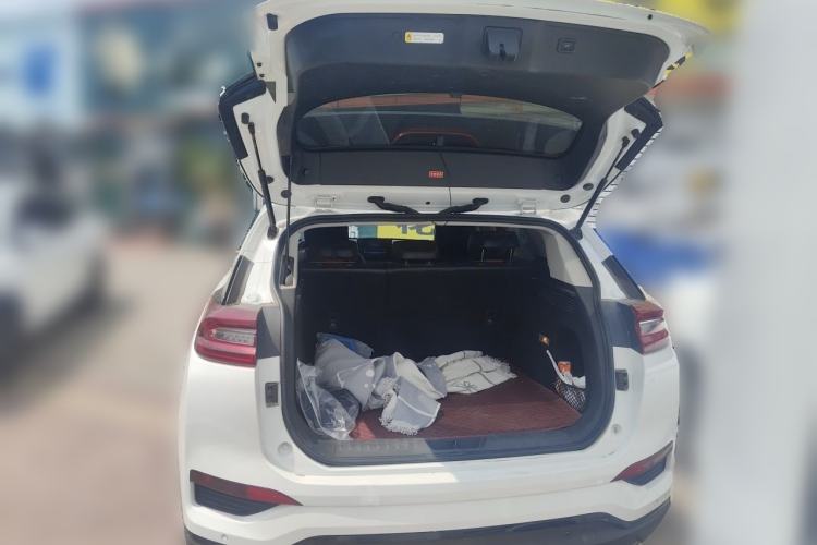 Used Hongqi E-HS3 2019 Zhilian Qiyue Two-Wheel Drive Version Trunk