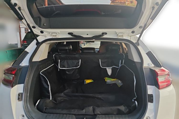 Used Hongqi E-HS3 2019 Zhilian Qiyue Two-Wheel Drive Version Trunk