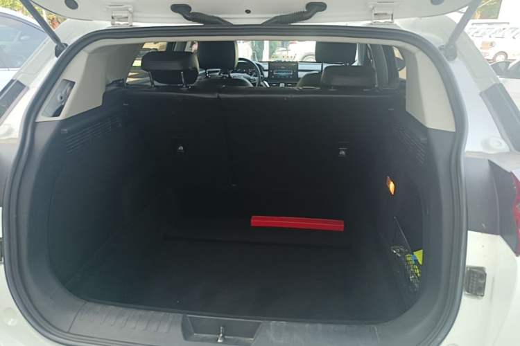 Used Hongqi E-HS3 2019 Zhilian Qiyue Two-Wheel Drive Version Trunk