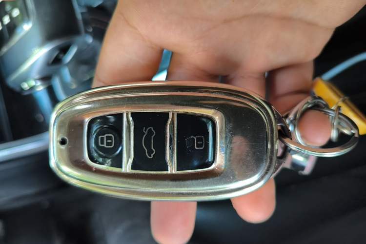 Used Hongqi E-HS3 2019 Zhilian Qiyue Two-Wheel Drive Version Vehicle Key