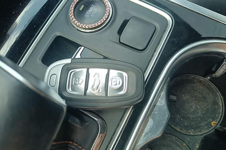 Used Hongqi E-HS3 2019 Zhilian Qiyue Two-Wheel Drive Version Vehicle Key