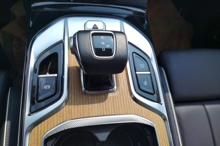 Used Hongqi E-HS9 2021 460 km Range Flagship Edition Six-Seater Gear Lever