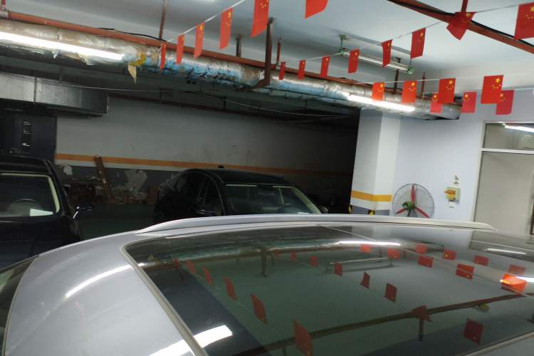 Used Hongqi E-HS9 2022 690 km Range Flagship Edition Six Seats Roof