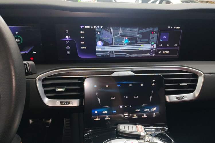 Used Hongqi E-HS9 2021 460 km Range Flagship Edition Six-Seater Audio And AC Panel