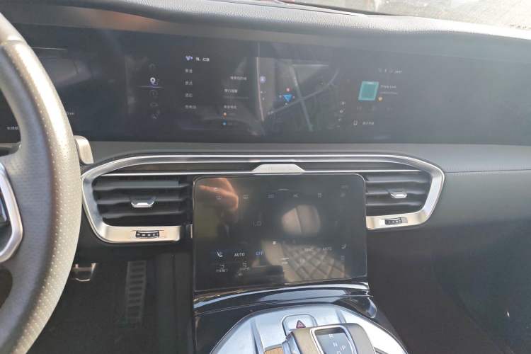 Used Hongqi E-HS9 2021 460 km Range Flagship Edition Six-Seater Audio And AC Panel
