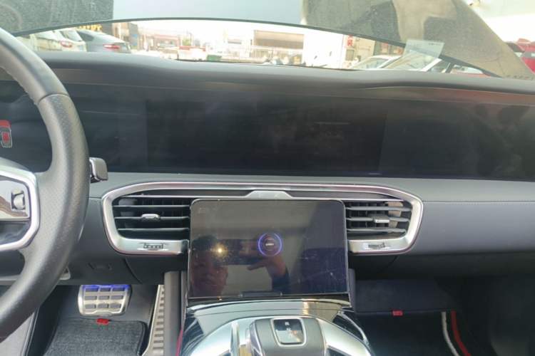 Used Hongqi E-HS9 2021 460 km Range Flagship Edition Six-Seater Audio And AC Panel