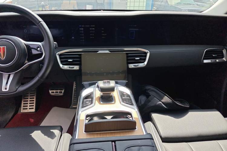 Used Hongqi E-HS9 2021 460 km Range Flagship Edition Six-Seater Audio And AC Panel