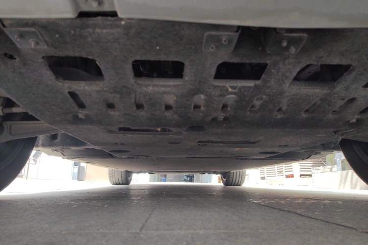 Used Hongqi E-HS9 2021 460 km Range Flagship Edition Six-Seater Chassis Front