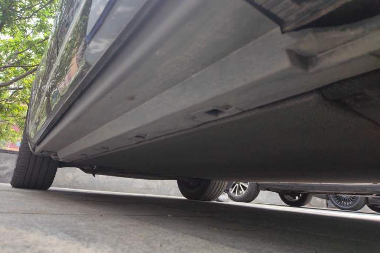 Used Hongqi E-HS9 2021 460 km Range Flagship Edition Six-Seater Chassis Rear Left