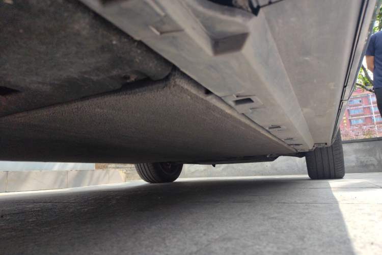 Used Hongqi E-HS9 2021 460 km Range Flagship Edition Six-Seater Chassis Rear Right