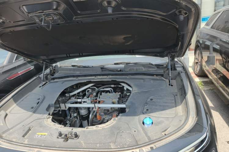 Used Hongqi E-HS9 2021 460 km Range Flagship Edition Six-Seater Engine Bay