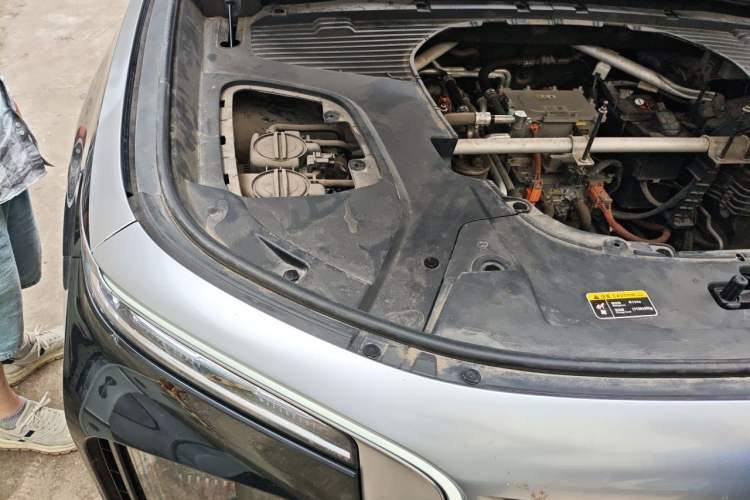 Used Hongqi E-HS9 2021 460 km Range Flagship Edition Six-Seater Engine Bay Right