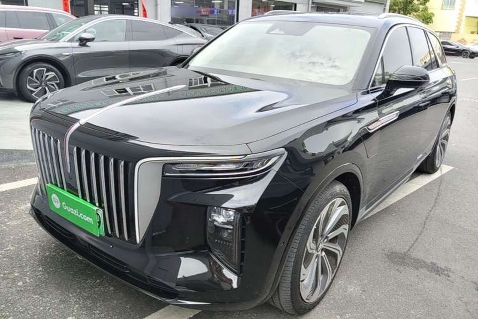Used Hongqi E-HS9 2021 510 km Flagship Edition Four Seats Front Left 45 Deg
