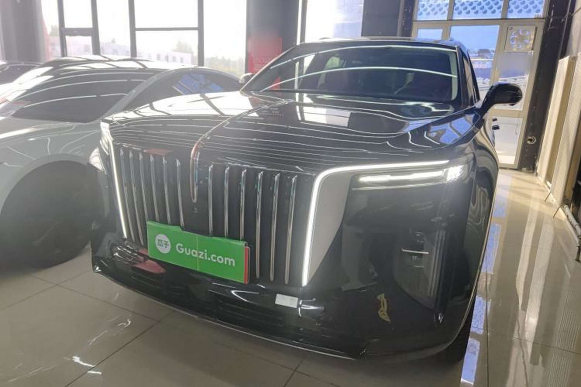 Used Hongqi E-HS9 2021 460 km Range Flagship Edition Six-Seater Front Left 45 Deg