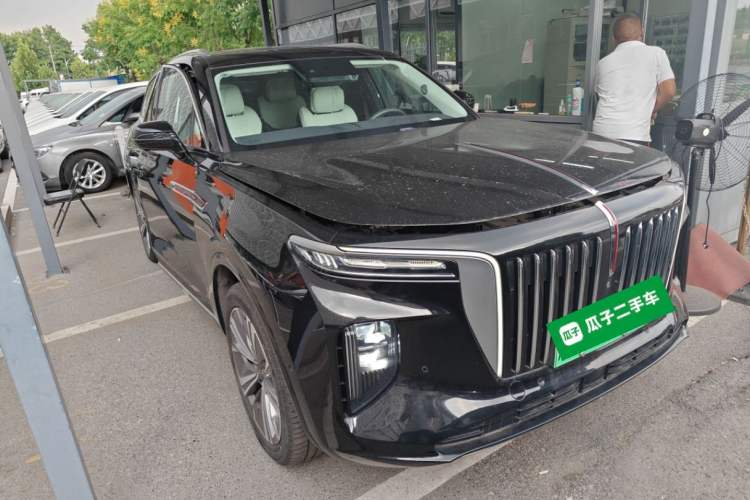 Used Hongqi E-HS9 2021 460 km Range Flagship Edition Six-Seater Front Right 45 Deg