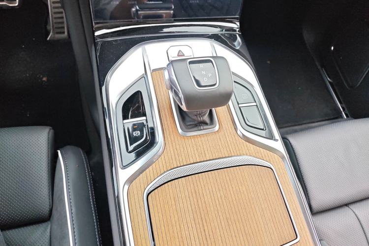Used Hongqi E-HS9 2021 460 km Range Flagship Edition Six-Seater Gear Lever