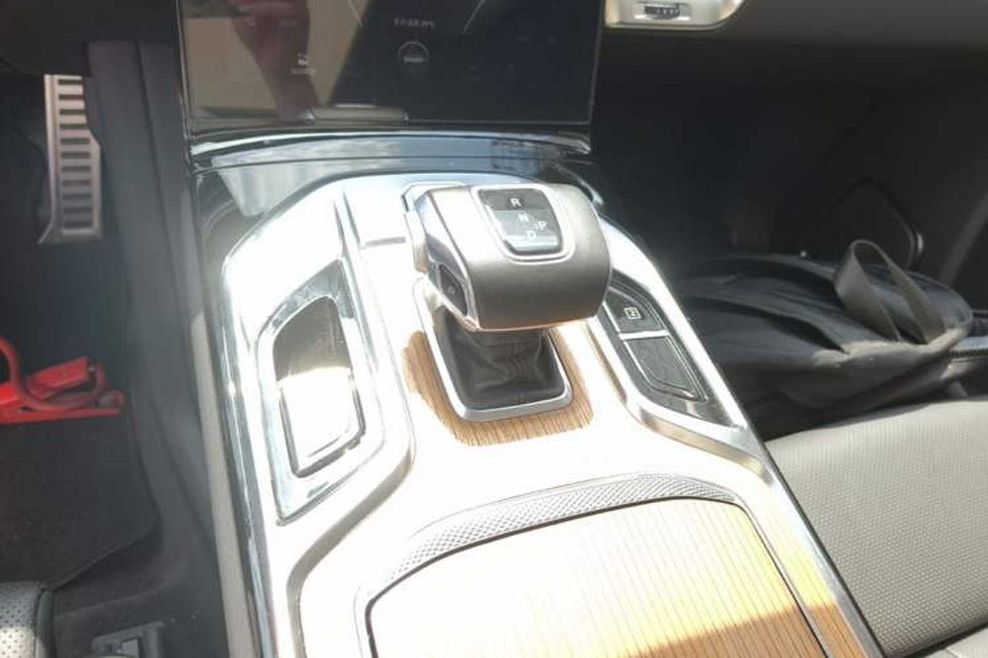 Used Hongqi E-HS9 2021 460 km Range Flagship Edition Six-Seater Gear Lever