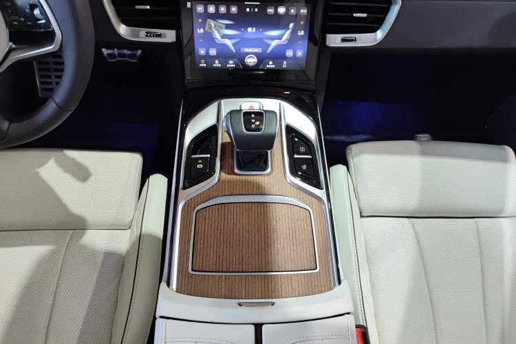 Used Hongqi E-HS9 2021 510 km Flagship Edition Four Seats Gear Lever