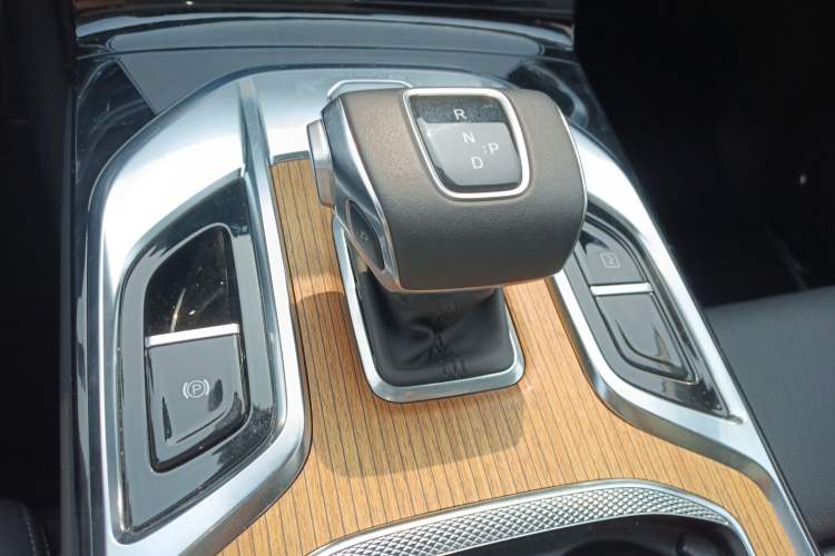 Used Hongqi E-HS9 2021 460 km Range Flagship Edition Six-Seater Gear Lever