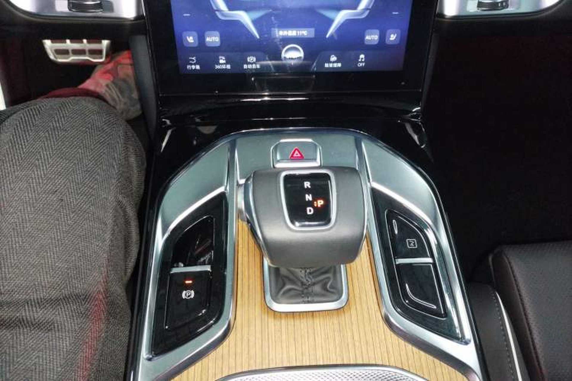 Used Hongqi E-HS9 2021 460 km Range Flagship Edition Six-Seater Gear Lever