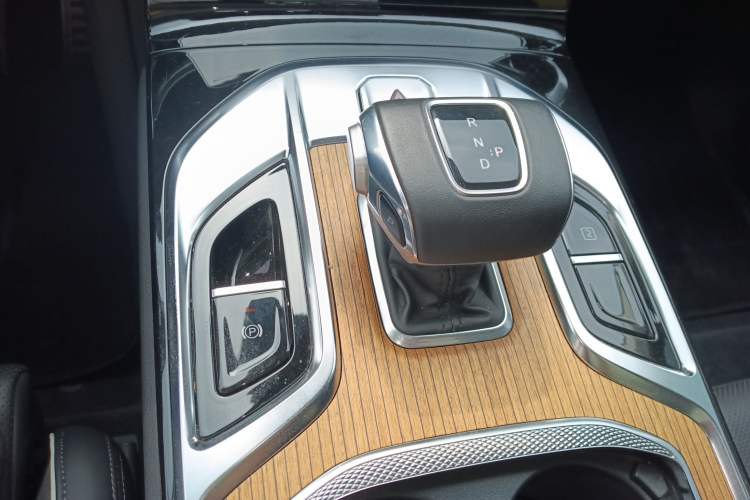 Used Hongqi E-HS9 2021 460 km Range Flagship Edition Six-Seater Gear Lever