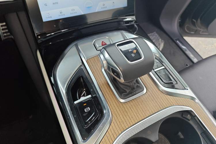 Used Hongqi E-HS9 2021 460 km Range Flagship Edition Six-Seater Gear Lever