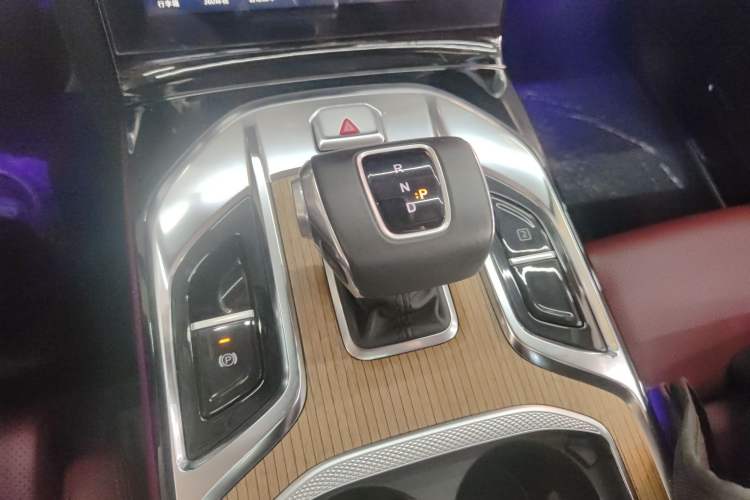 Used Hongqi E-HS9 2021 460 km Range Flagship Edition Six-Seater Gear Lever