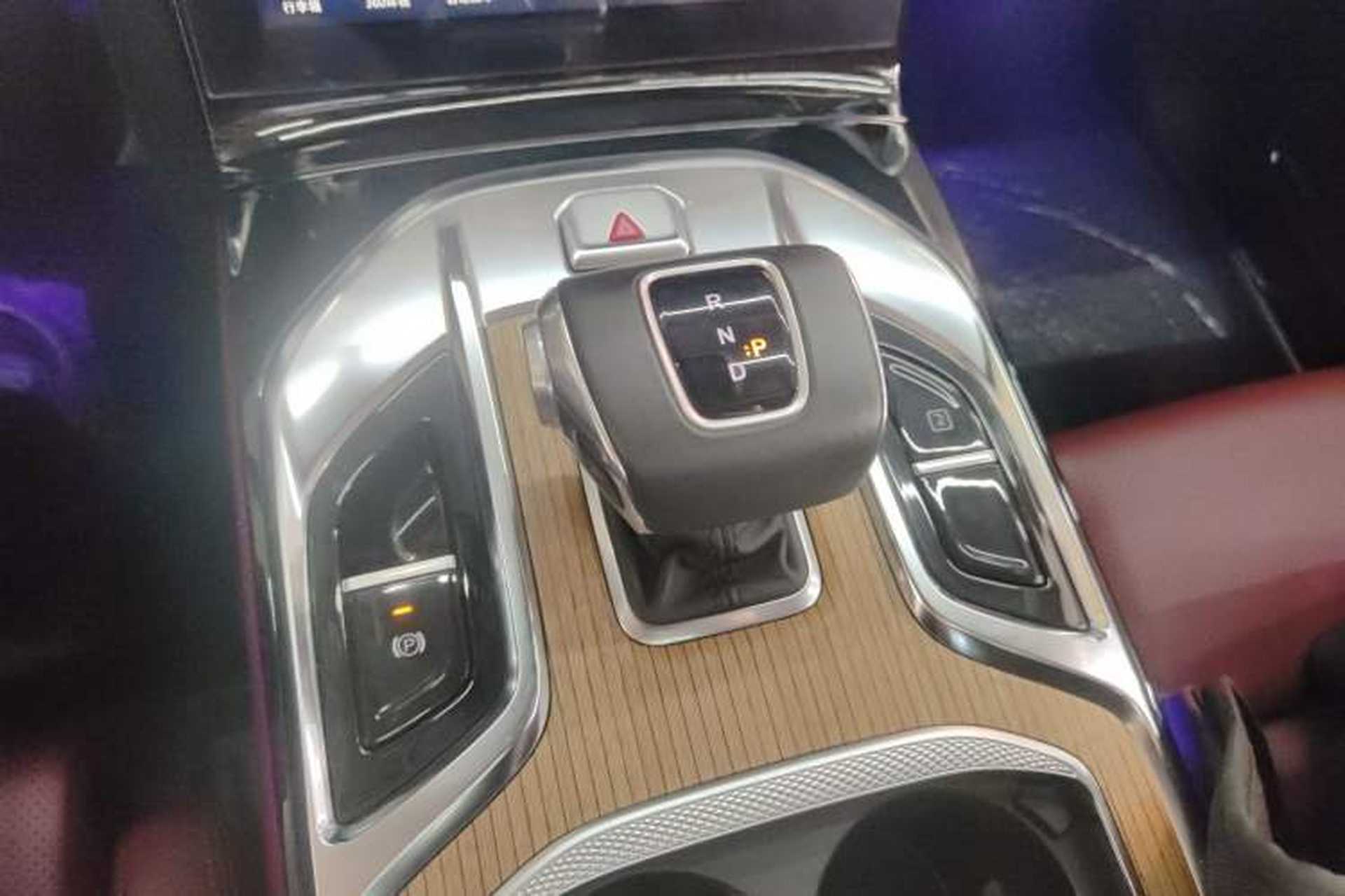 Used Hongqi E-HS9 2021 460 km Range Flagship Edition Six-Seater Gear Lever
