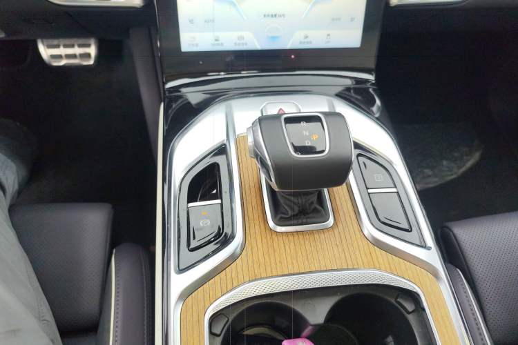 Used Hongqi E-HS9 2021 460 km Range Flagship Edition Six-Seater Gear Lever