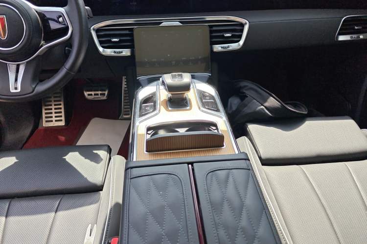 Used Hongqi E-HS9 2021 460 km Range Flagship Edition Six-Seater Gear Lever