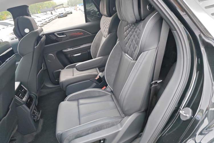 Used Hongqi E-HS9 2021 460 km Range Flagship Edition Six-Seater Interior 4