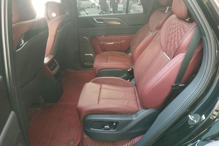 Used Hongqi E-HS9 2021 460 km Range Flagship Edition Six-Seater Interior 4