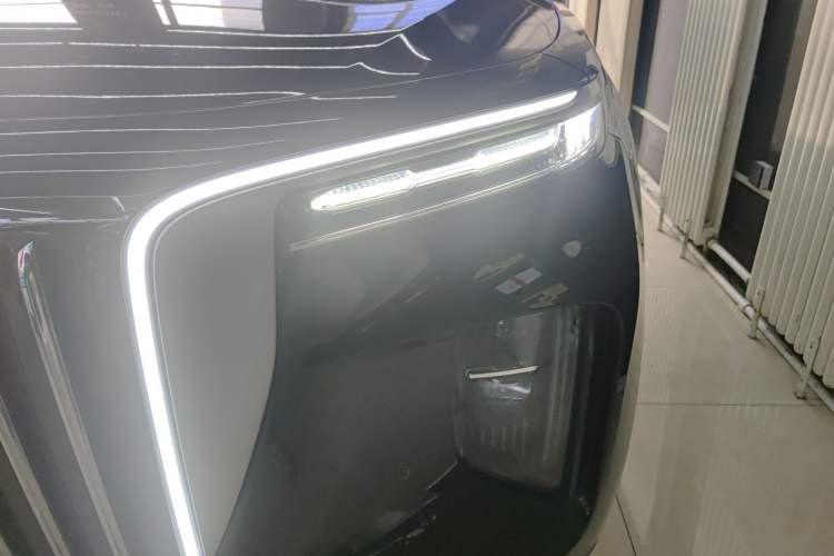 Used Hongqi E-HS9 2021 460 km Range Flagship Edition Six-Seater Left Front Headlight