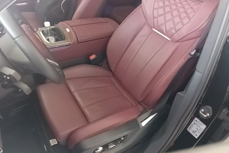 Used Hongqi E-HS9 2021 510 km Range Flagway Edition Six Seats Left Front Seat