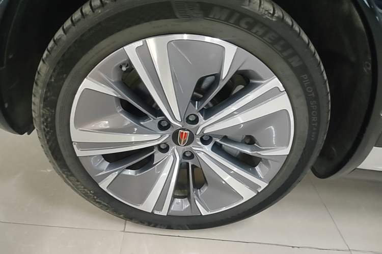 Used Hongqi E-HS9 2021 460 km Range Flagship Edition Six-Seater Left Front Wheel Hub