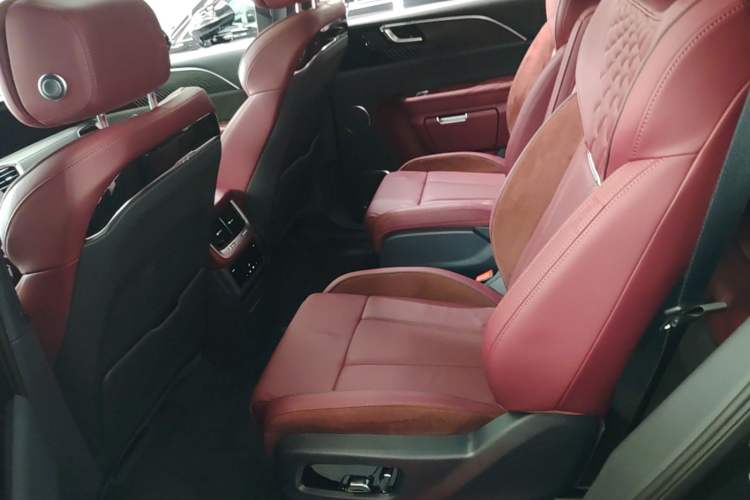 Used Hongqi E-HS9 2021 460 km Range Flagship Edition Six-Seater Left Rear Seat