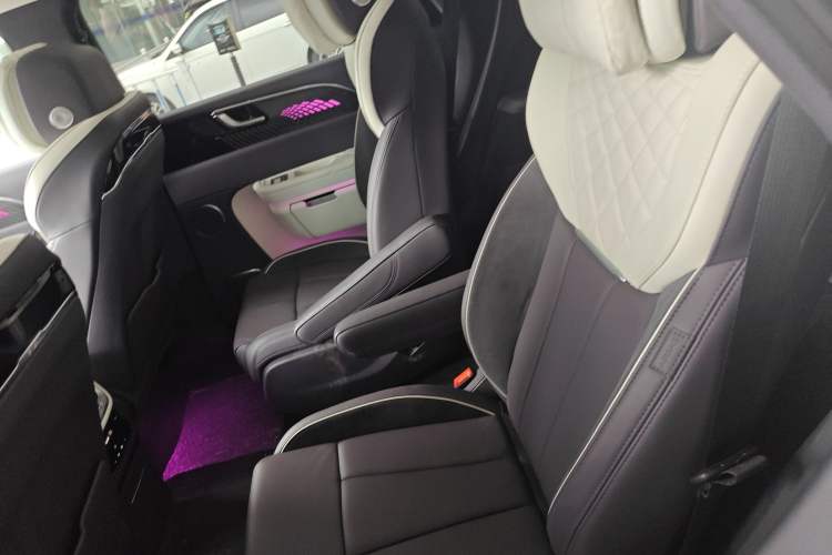 Used Hongqi E-HS9 2021 460 km Range Flagship Edition Six-Seater Left Rear Seat
