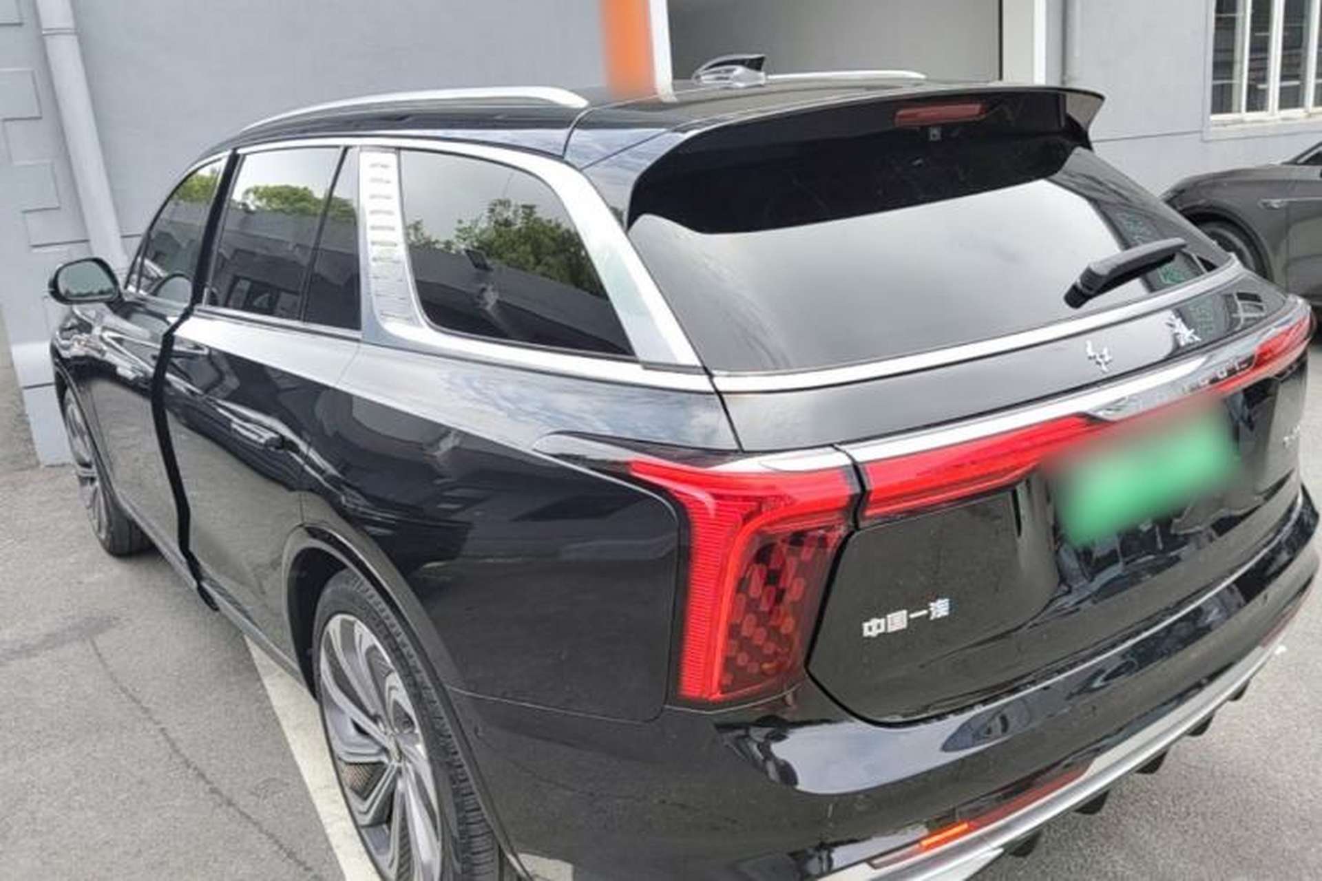 Used Hongqi E-HS9 2021 510 km Flagship Edition Four Seats Rear Left 45 Deg