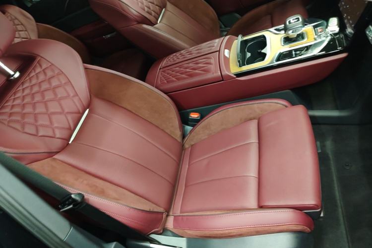 Used Hongqi E-HS9 2021 460 km Range Flagship Edition Six-Seater Right Front Seat
